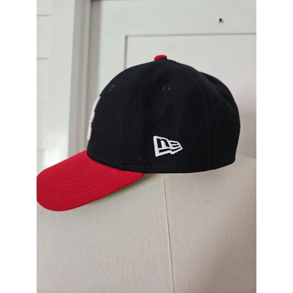 New Era Atlanta Braves Youth 9FORTY Baseball Cap Black Red Adjustable Hat